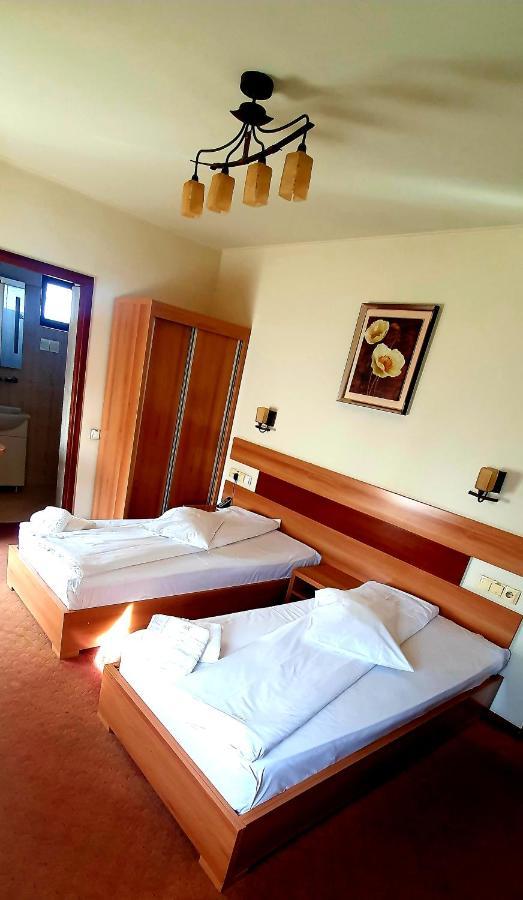 Motel Cool Bărcăneşti 外观 照片